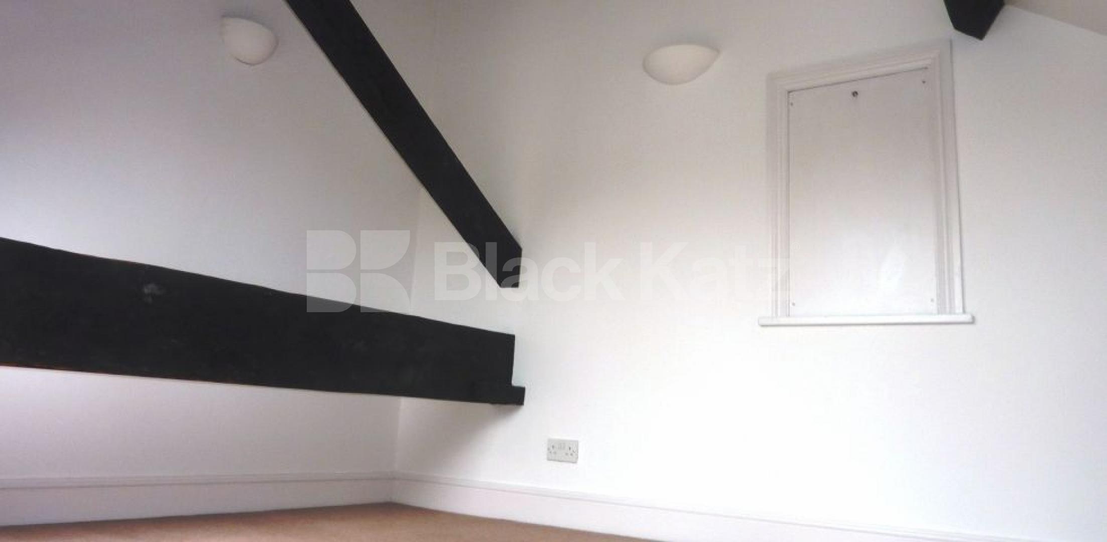 			NEW INSTRUCTION, 2 Bedroom, 1 bath, 1 reception Flat			 St Augustines Road, CAMDEN SQUARE